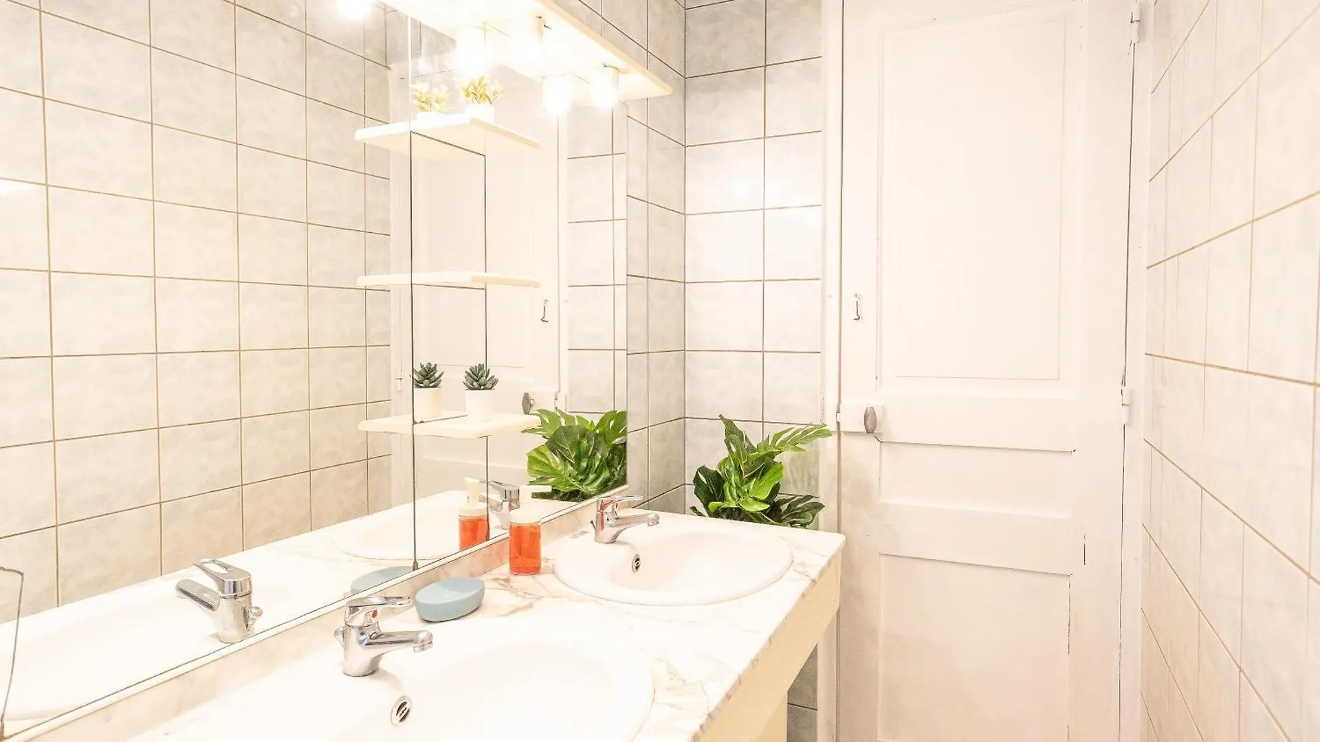 Luxury Parisian Apartment Notre Dame Saint Germain Des Pres France